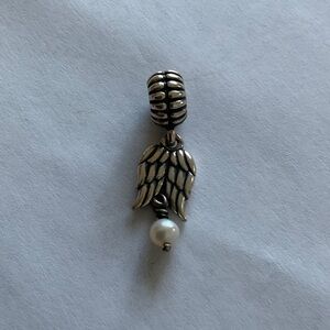 Pandora Elegant Silver Angel Wing Charm with Pearl